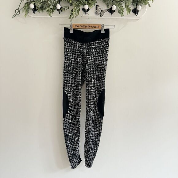 Women's Nike Pro Plus Small Hyperwarm Textured Brushed Leggings Black - Picture 1 of 5